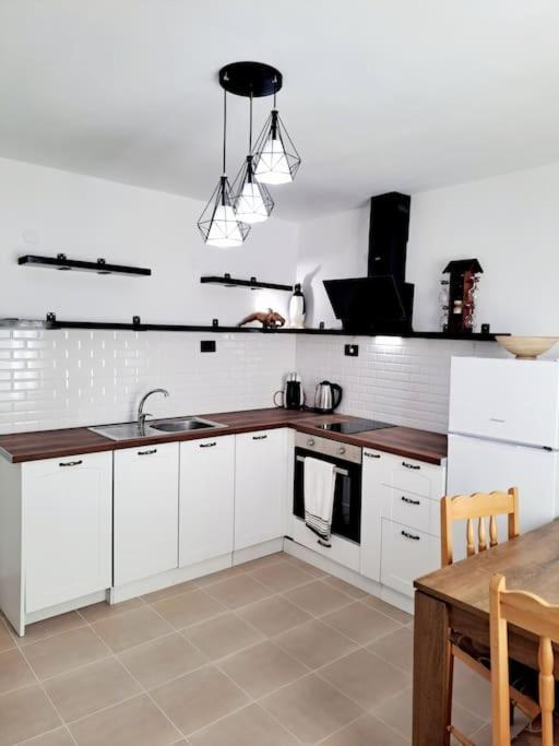 White House Apartments Haskovo Esterno foto