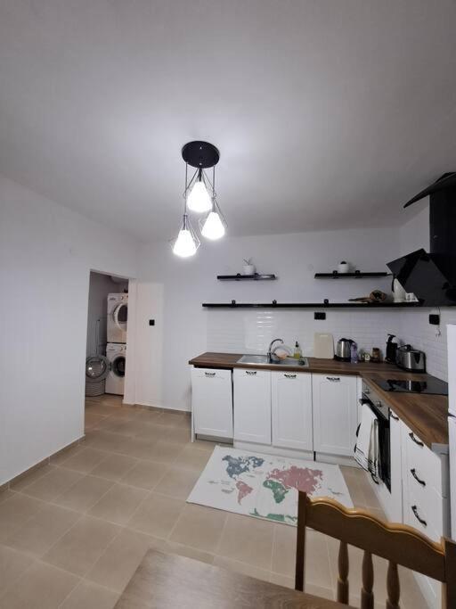 White House Apartments Haskovo Esterno foto